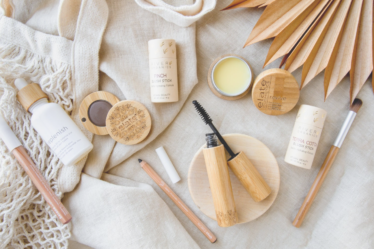 5 Reasons Why Environmentally Friendly Makeup is Better for Your Skin