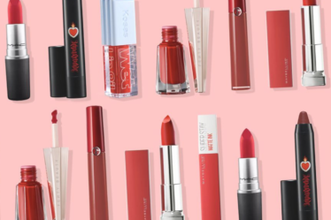 Exploring Different Types of Lipstick Textures for Various Theme Occasions