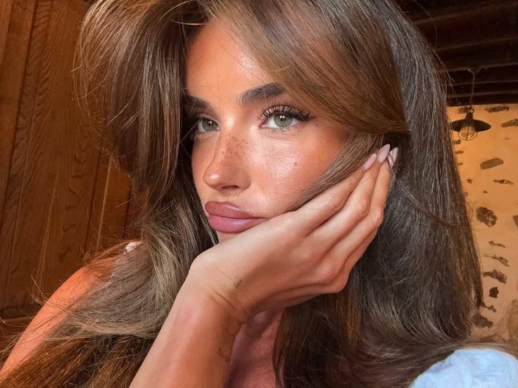 5 Easy Holiday Makeup Looks for Summer 2026