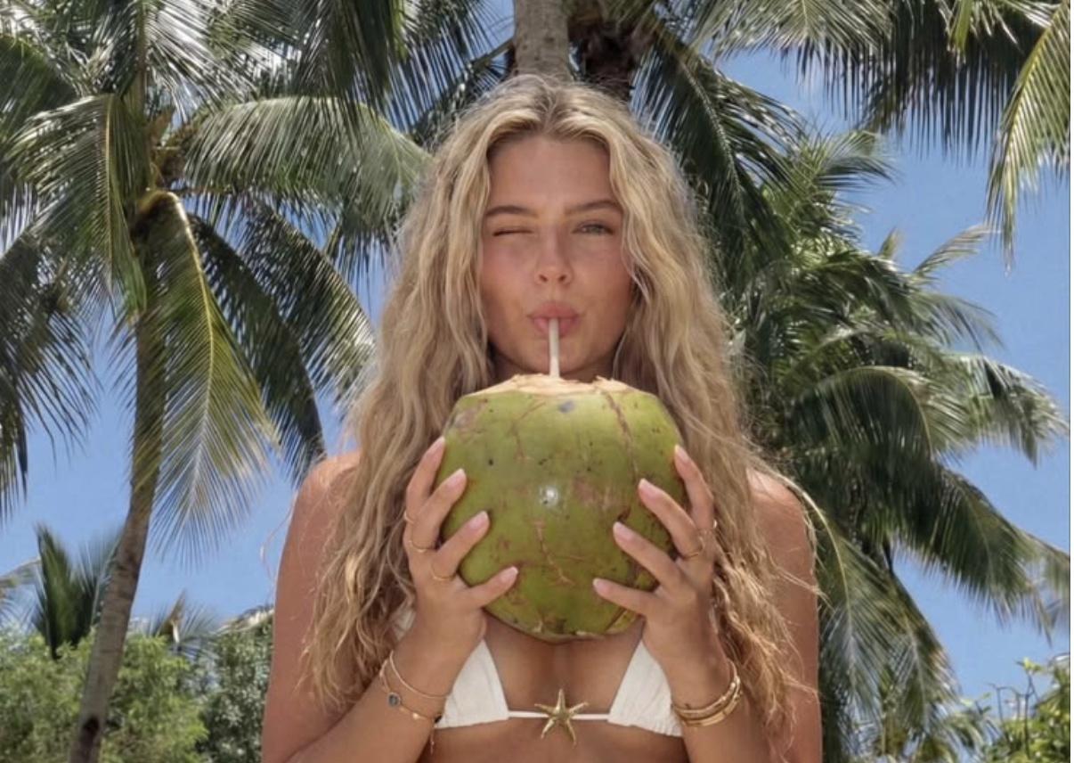 Who Says Makeup Can’t Be Worn at the Beach? The Best Products for Hot Summer Days